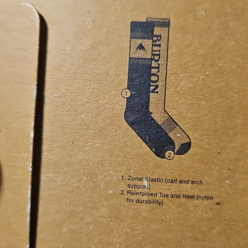 Burton Youth Weekend Midweight Socks: 2 Pack: PINK/PURPLE: NEW IN PACK: SIZE S/M